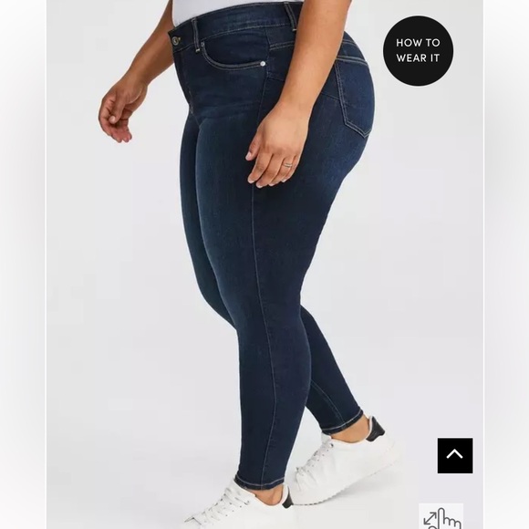 Torrid bombshell skinny jeans - Picture 2 of 7